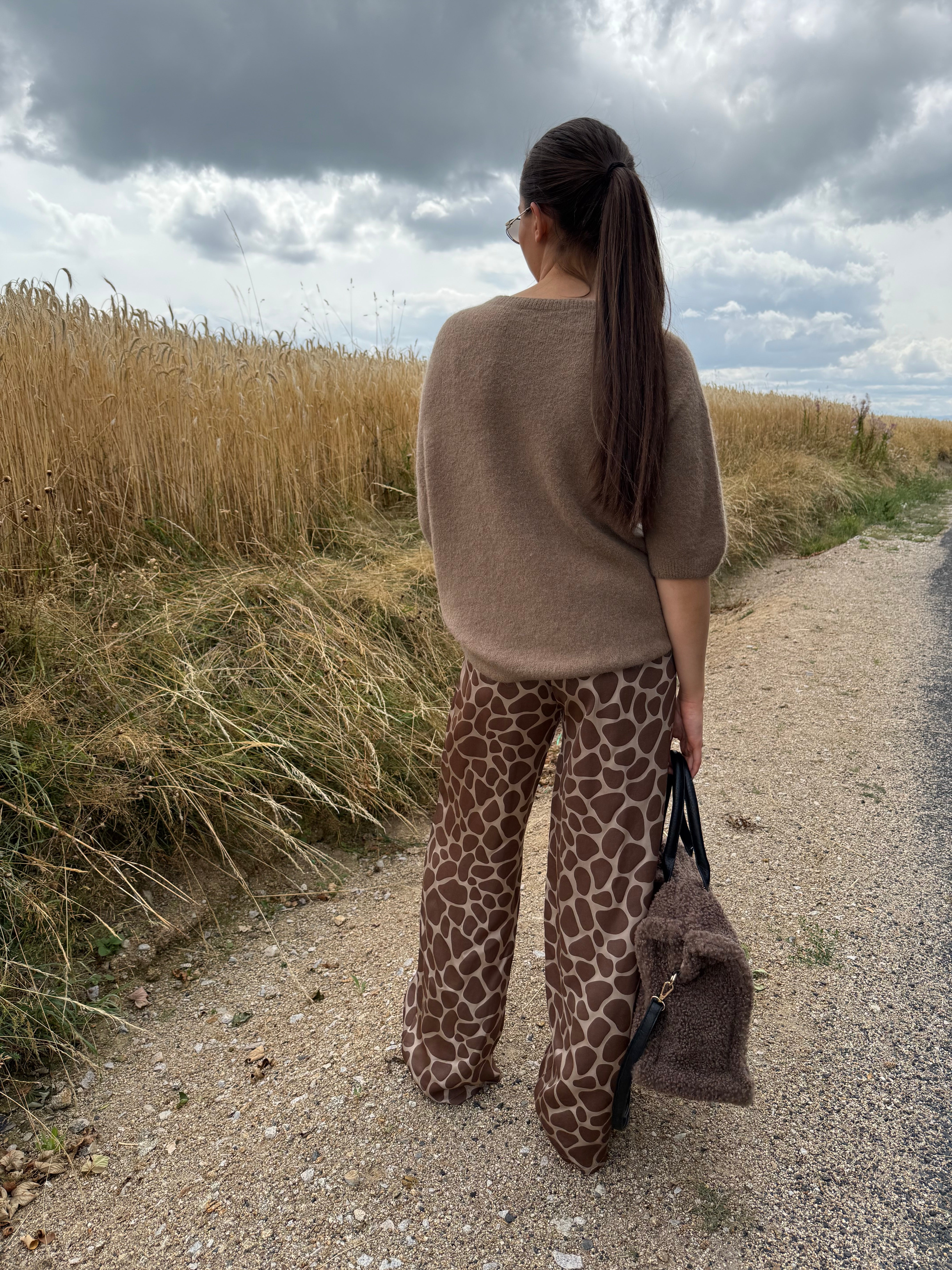 Pull | EGLANTINE | Camel